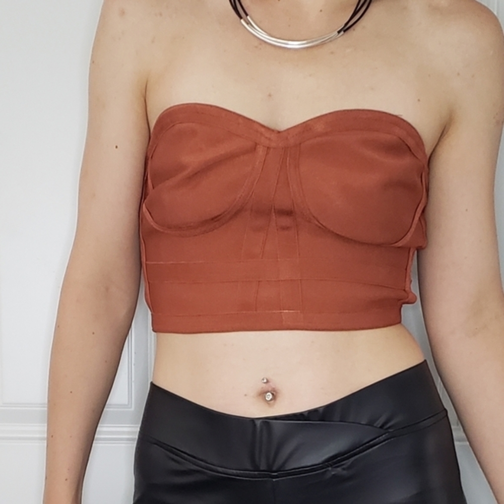 Windsor Structured Crop Top
